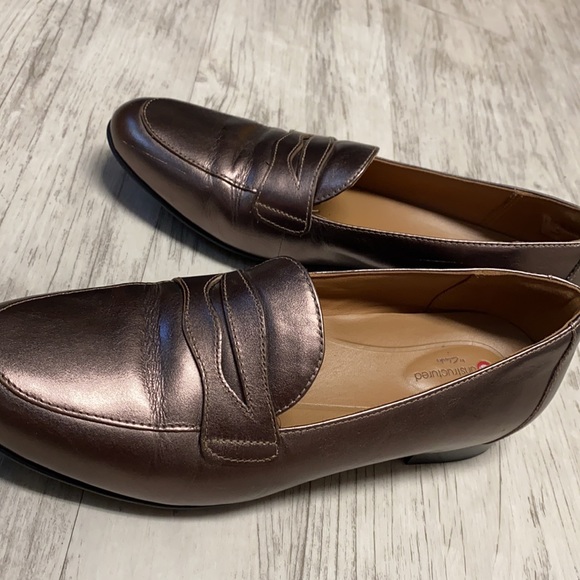 Clarks sz 9 loafers goldish - pewter color - Picture 2 of 6